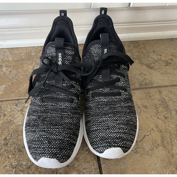 Men's Adidas Alphabounce HWA 1Y3001 Black and White Athletic Shoes - Size 8.5 - Picture 3 of 7